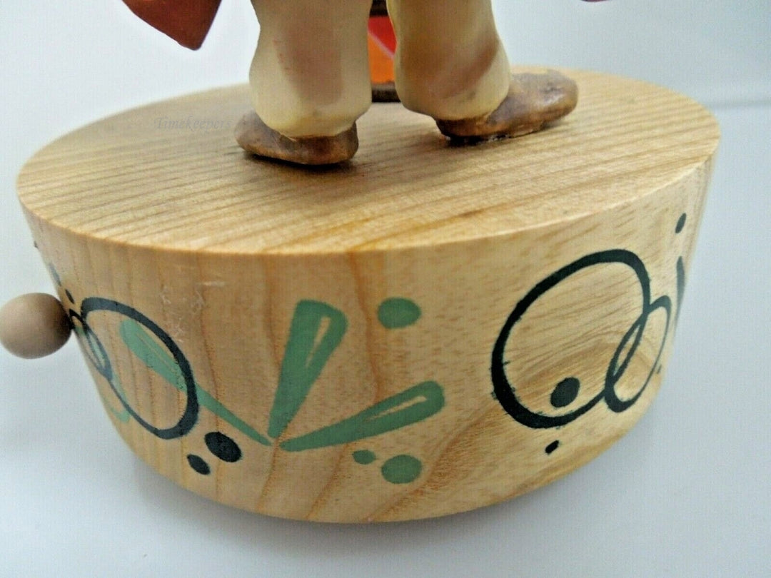 s024 Vintage 1970's Anri Music Box Italy Candyman Clown Magician with Circus Puppy  