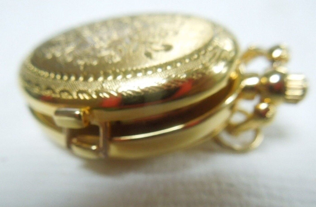 r867 Vintage Oval Etched Quartz Pocket Watch Clock Gold tone Pendant Rare