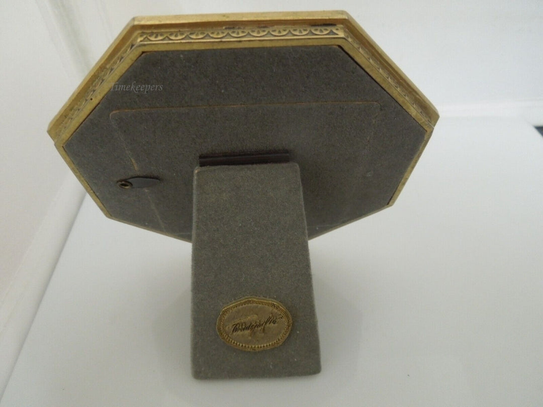 r700 Vintage Terragrafics Small Brass Enameled Tabletop Picture frame