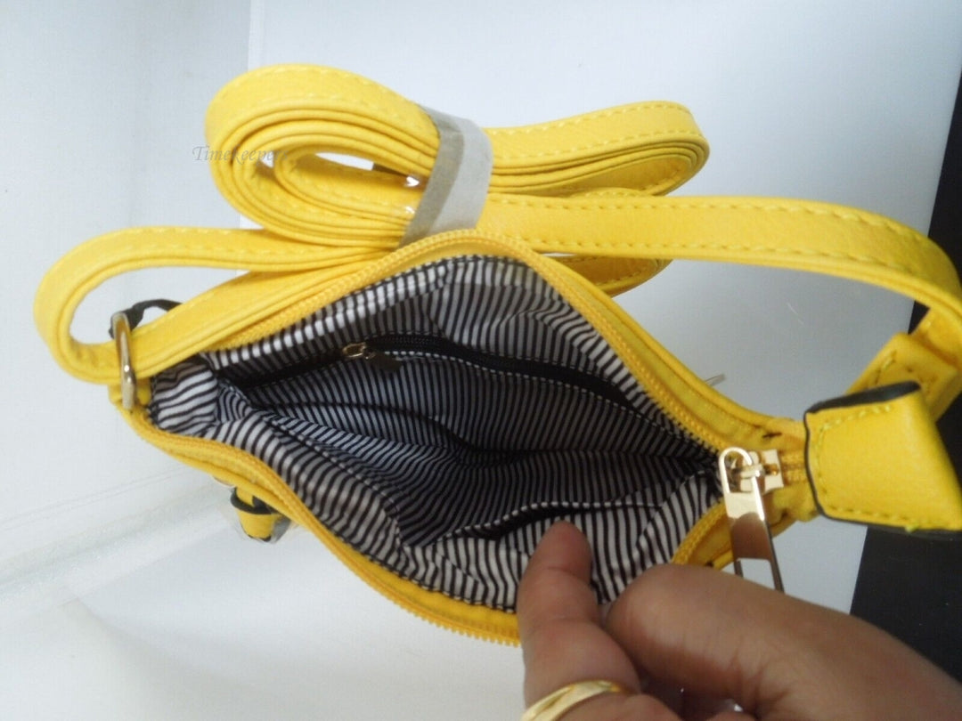 r757 DELUXITY Crossbody Purse Bag Shoulder Bag Multi Pocket Zipper Purse  