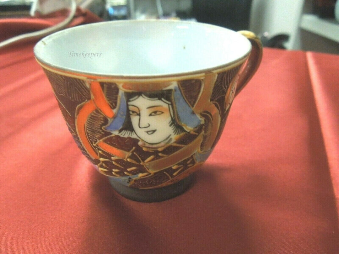 q802 Vintage Small Antique Chinese Hand Painted Tea Cup