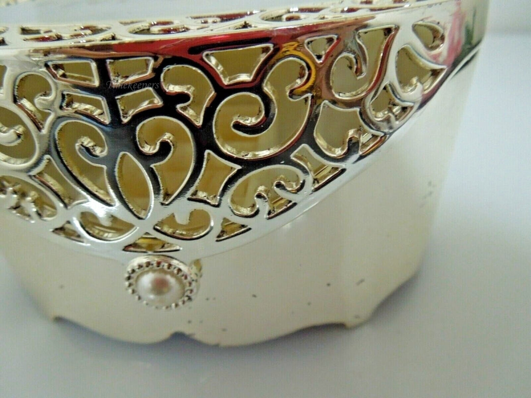 r969 Things Remembered Silver Plated Filigree Keepsake Jewelry Box-Mom Engraved