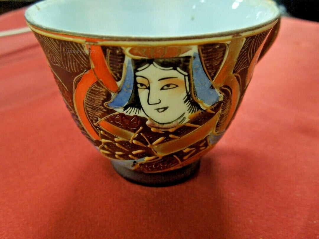 q802 Vintage Small Antique Chinese Hand Painted Tea Cup