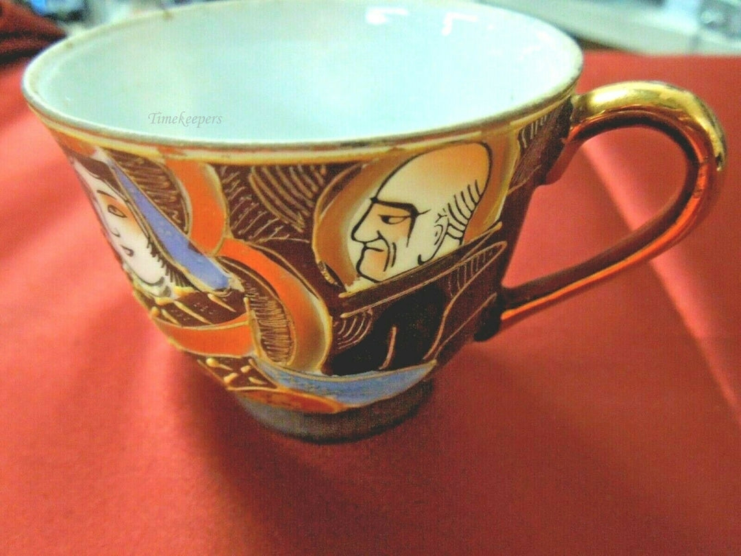 q802 Vintage Small Antique Chinese Hand Painted Tea Cup