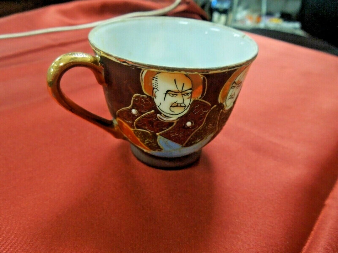 q802 Vintage Small Antique Chinese Hand Painted Tea Cup