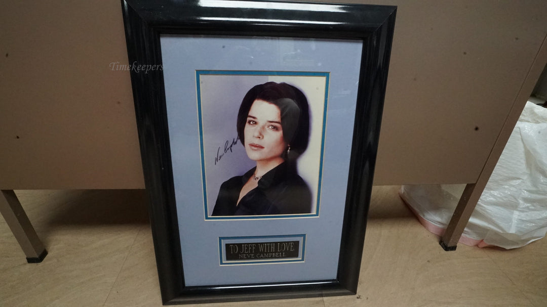 K097 Signed Neve Campbell Picture