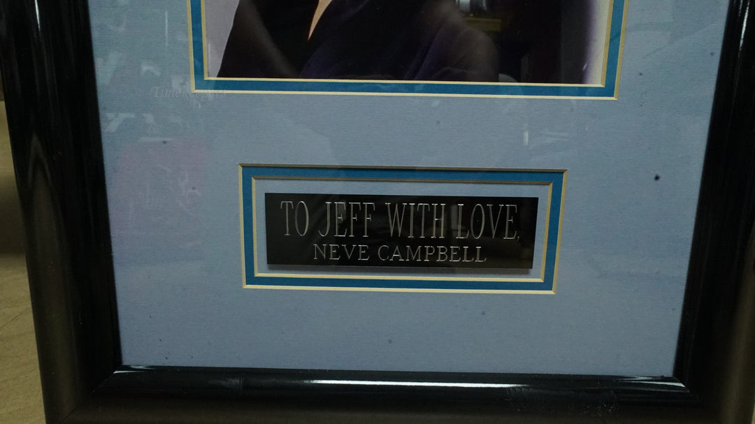 K097 Signed Neve Campbell Picture