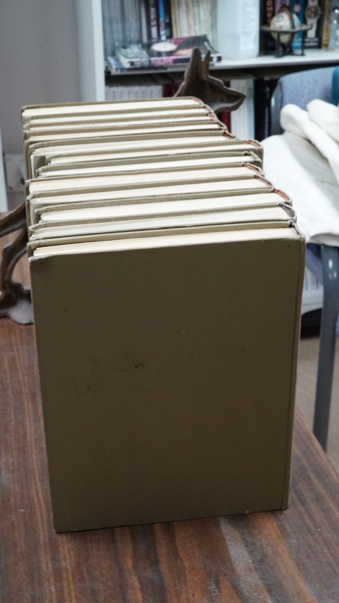 K129 Russian Children's Encyclopedias