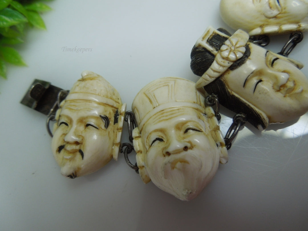 q233 Vintage Japanese Silver Carved Seven Lucky Gods Bracelet 6.5"