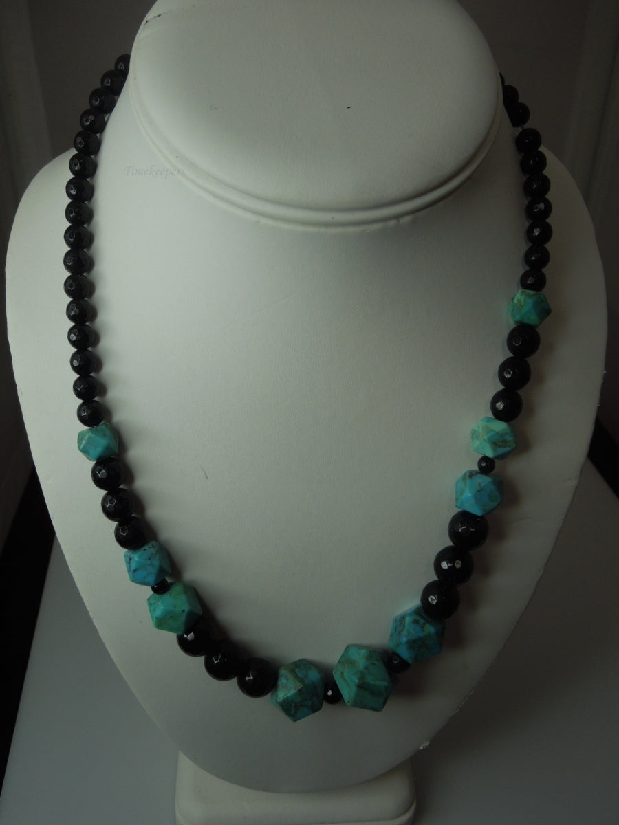 q256 Vintage Turquoise and Black Onyx Necklace 18" For Women