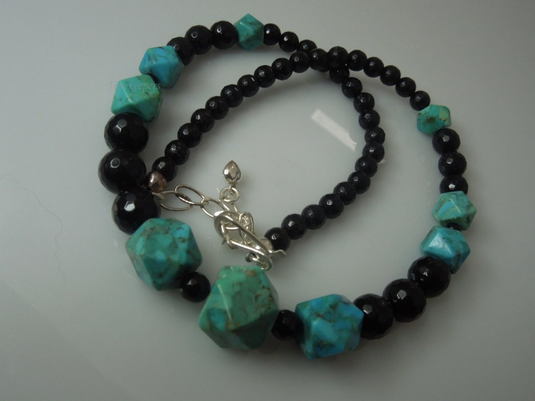 q256 Vintage Turquoise and Black Onyx Necklace 18" For Women