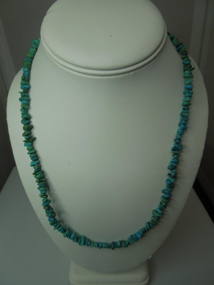 q262 Vintage Turquoise Howlite Stone Bead Strand Nugget Necklace 18"