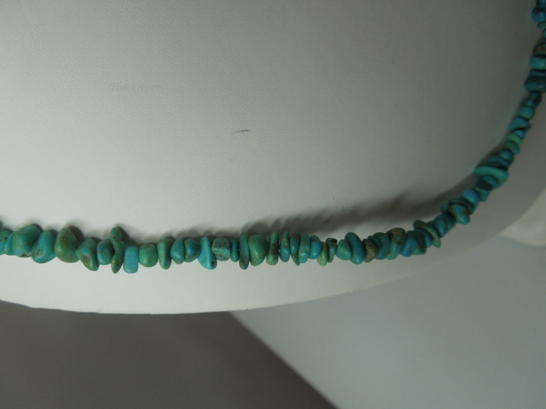 q262 Vintage Turquoise Howlite Stone Bead Strand Nugget Necklace 18"