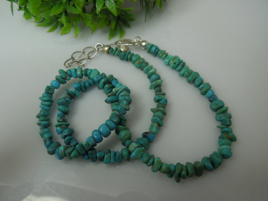 q262 Vintage Turquoise Howlite Stone Bead Strand Nugget Necklace 18"