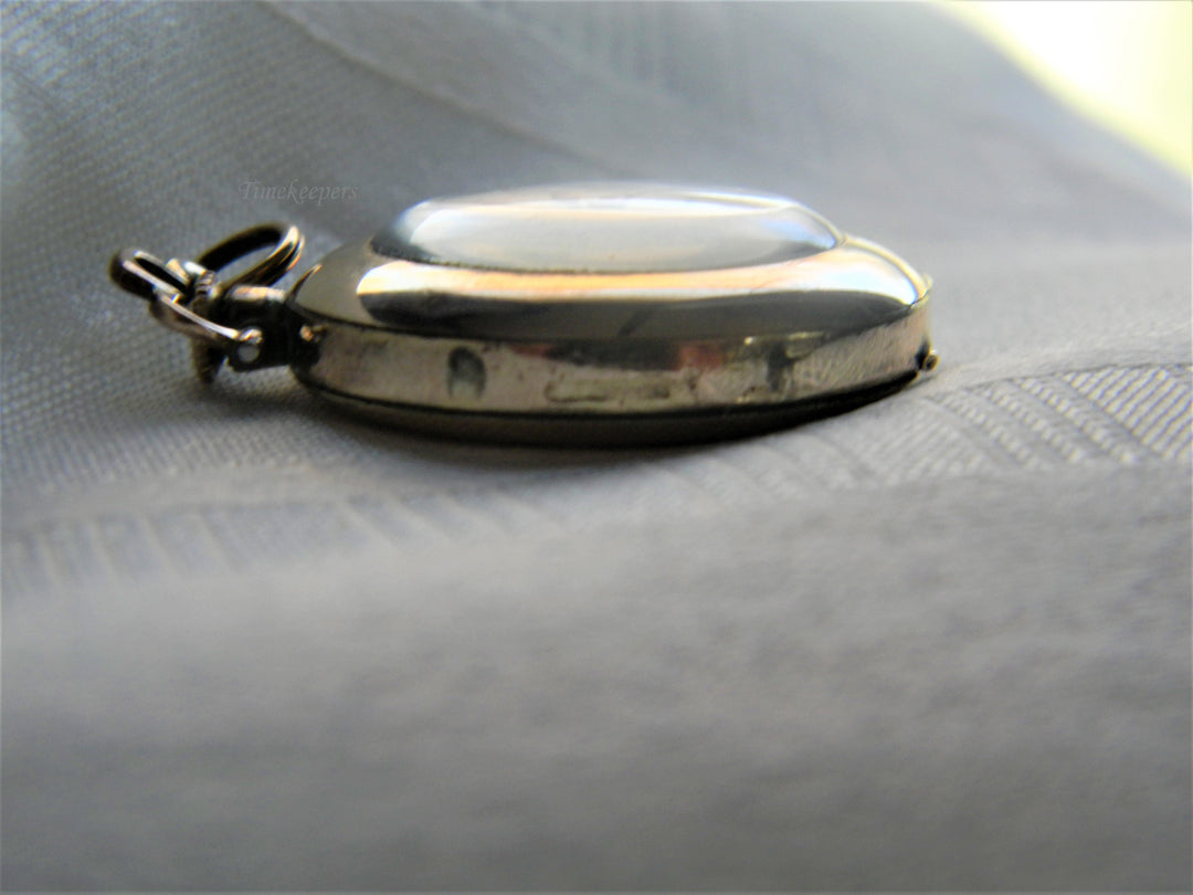 j562 Great Swiss Made - 15 Jewel Pendant Watch in Gold Tone