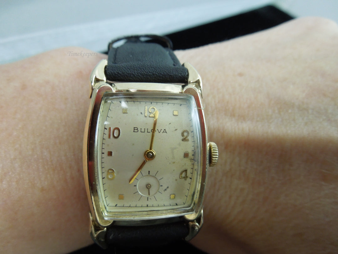 g318 Classic Bulova Unisex Watch, 10kt RGP Bezel w/ Stainless Steel Back &amp; 17 Jewels