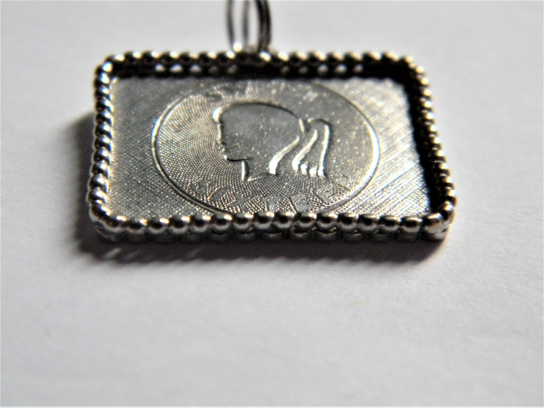 j625 Vintage Silver Tone Sweet Sixteen Charm Pendant with Silhouette