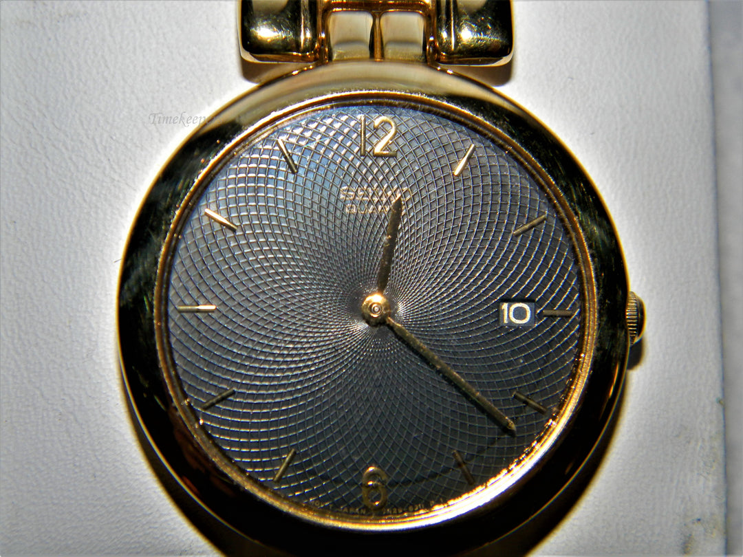 j575 Retro Seiko Quartz Black Dial Wrist Watch Bracelet Band in Gold Tone