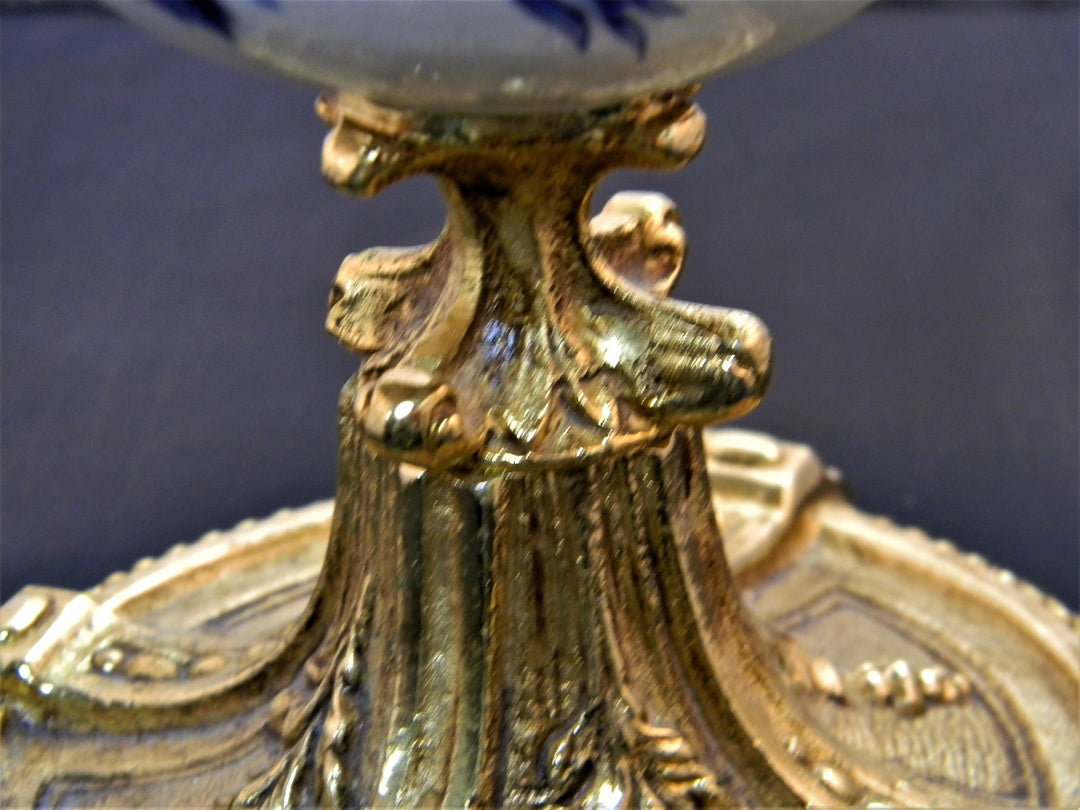 h700 Vintage Ceramic and Brass Candle Look Electric Light