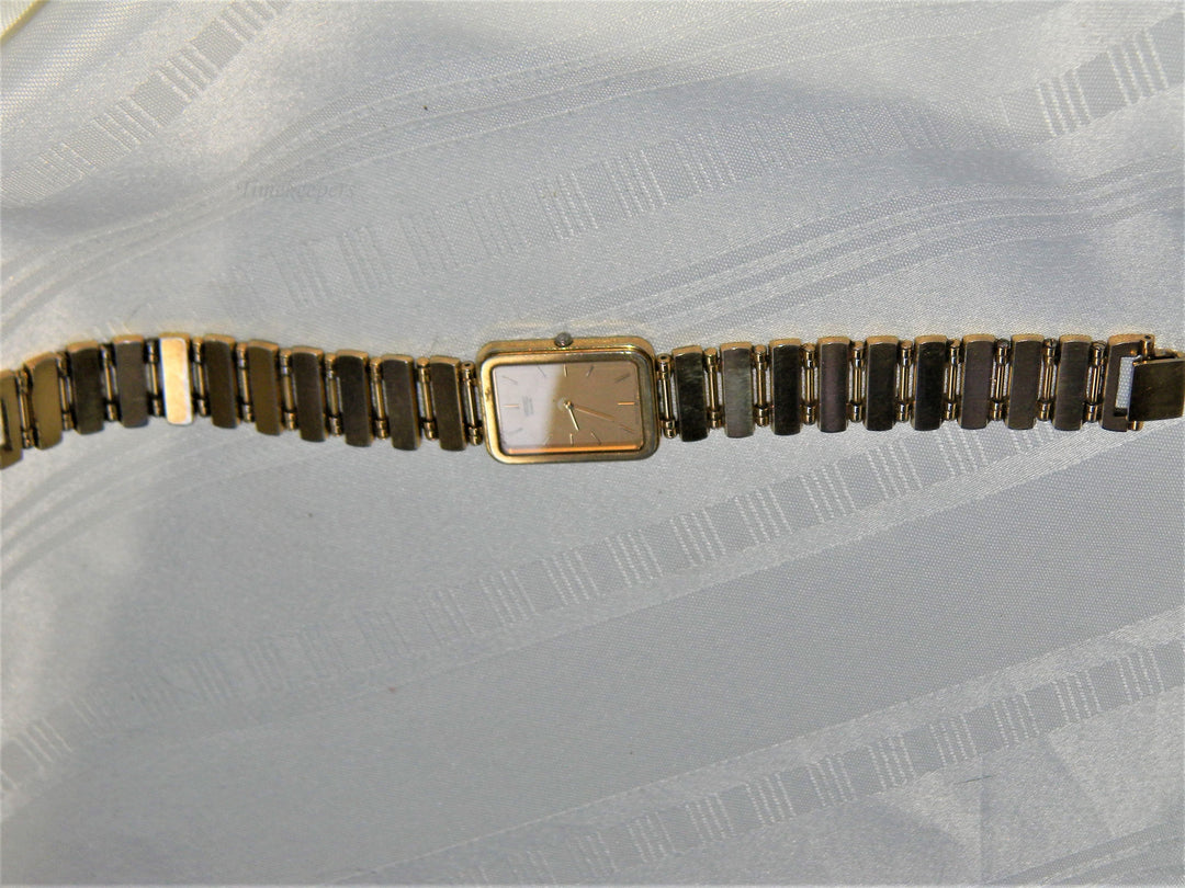 j578 Retro Seiko Quartz Gold Dial Wrist Watch Bracelet Band in Gold Tone