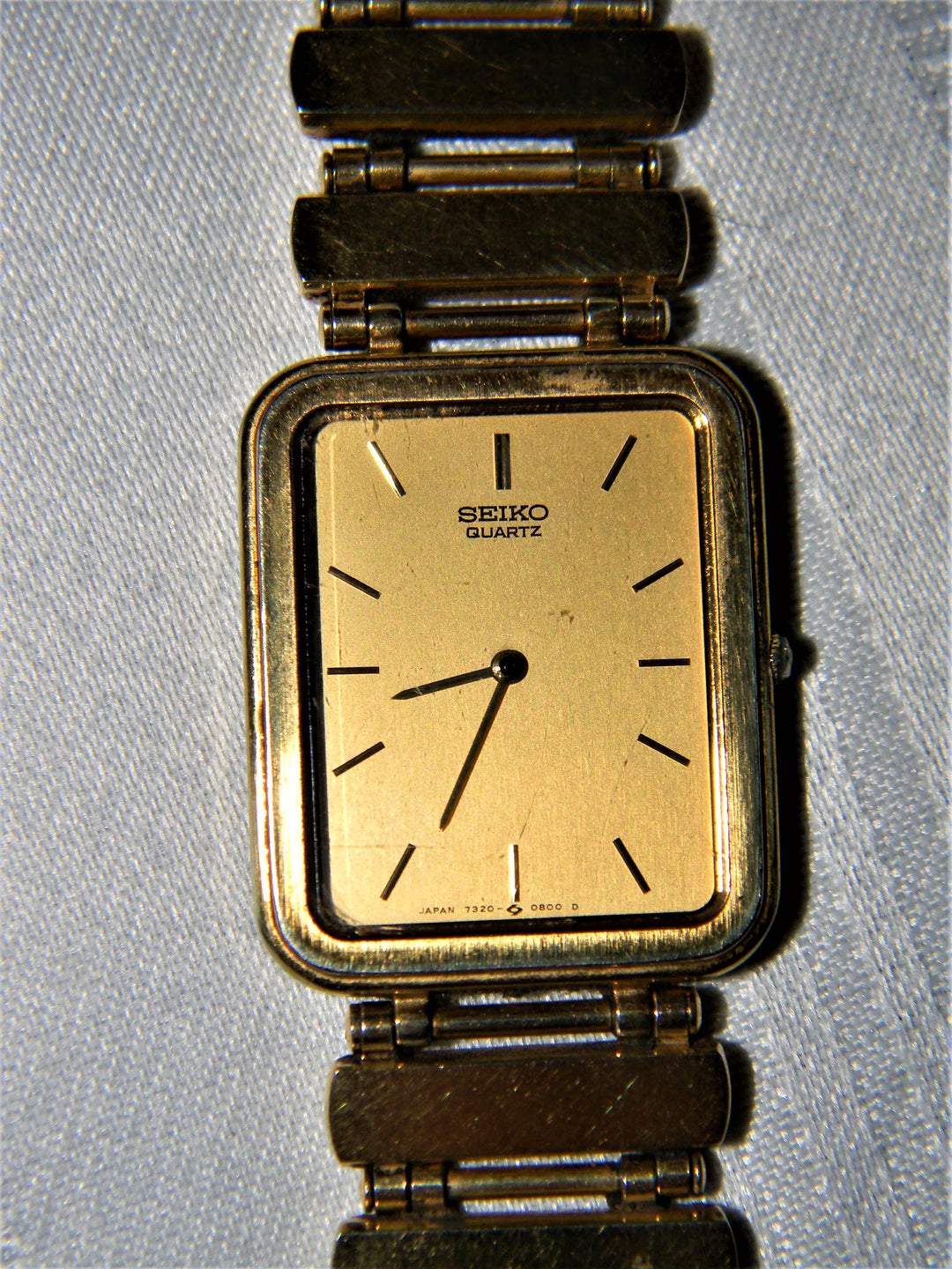 j578 Retro Seiko Quartz Gold Dial Wrist Watch Bracelet Band in Gold Tone