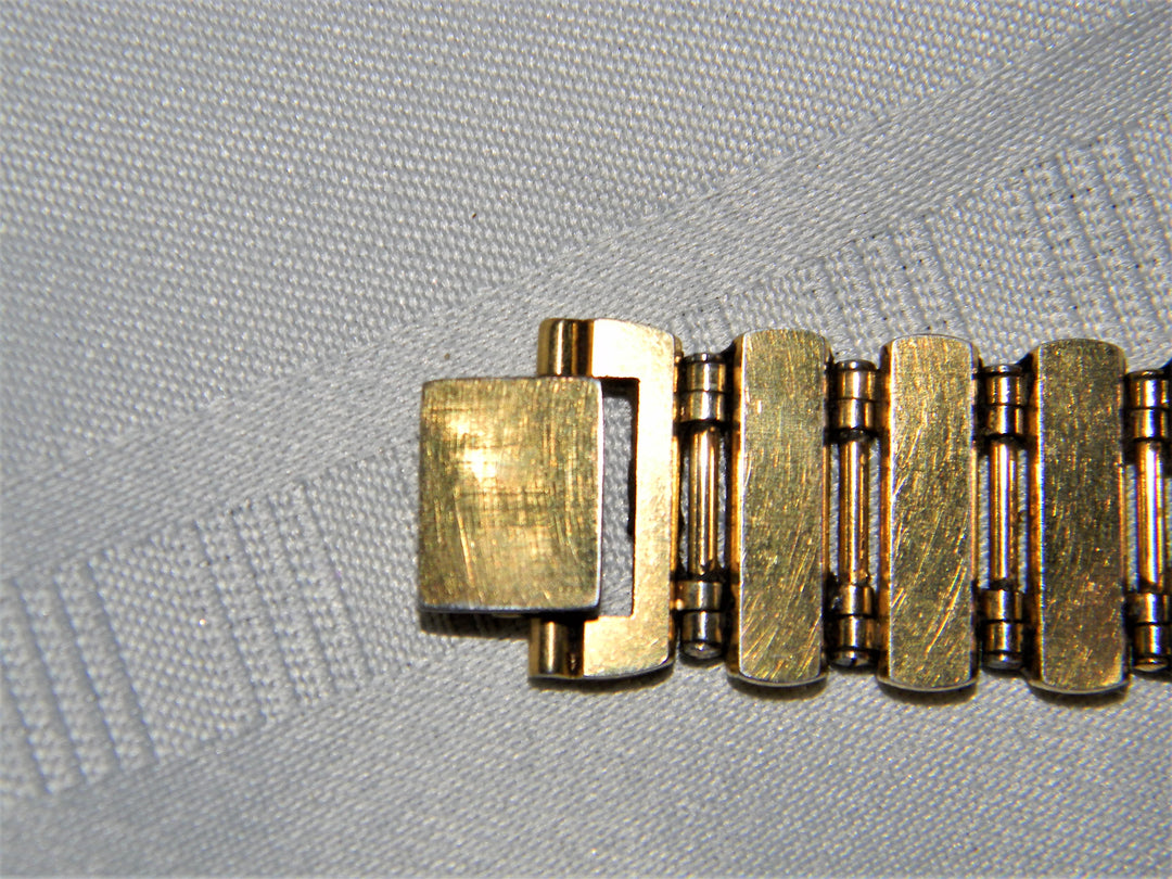 j578 Retro Seiko Quartz Gold Dial Wrist Watch Bracelet Band in Gold Tone