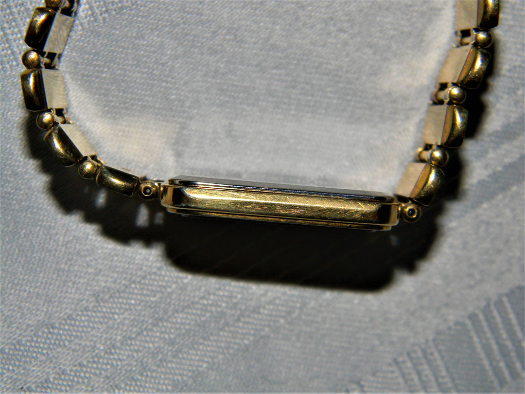 j578 Retro Seiko Quartz Gold Dial Wrist Watch Bracelet Band in Gold Tone