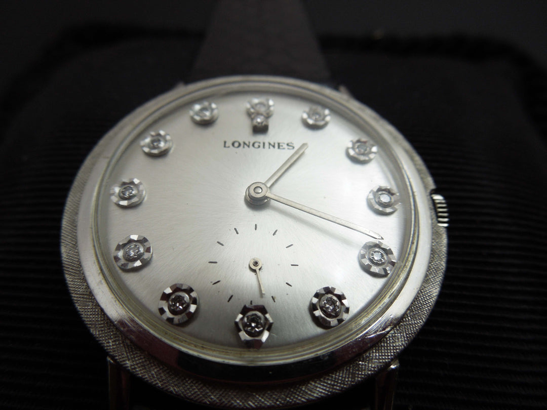 b879 Men's Classic Mechanical 14kt White Gold Longines Wristwatch with box