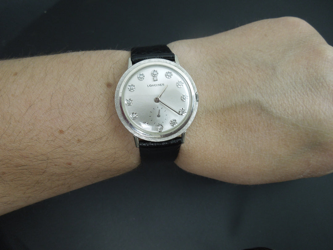 b879 Men's Classic Mechanical 14kt White Gold Longines Wristwatch with box