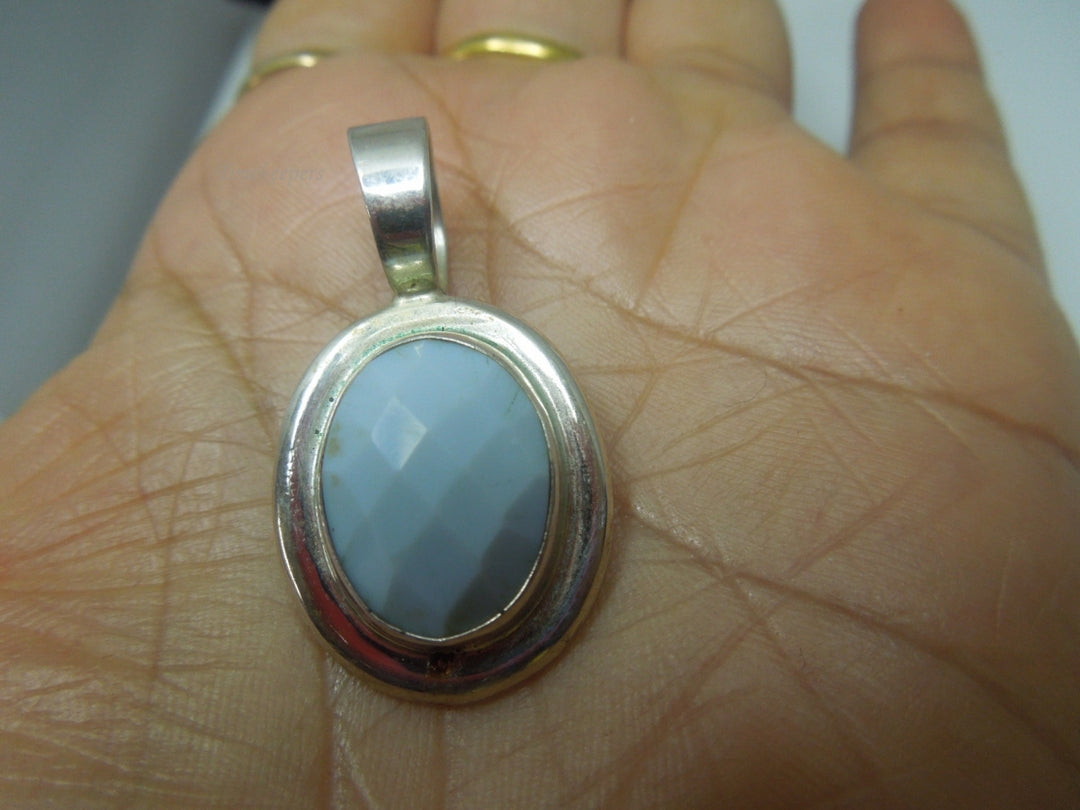 q322 Beautiful Sterling Silver Oval Pendant/Charm/Locket