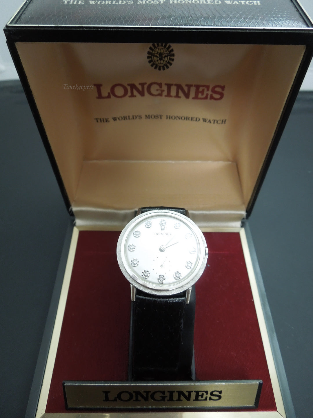 b879 Men's Classic Mechanical 14kt White Gold Longines Wristwatch with box