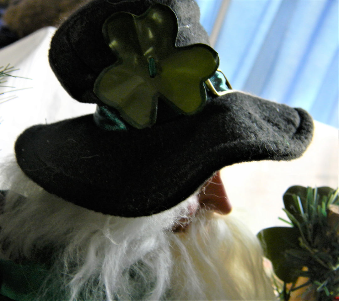 h740 Fun Stuffed Irish Christmas Santa Holding Staff all in Green