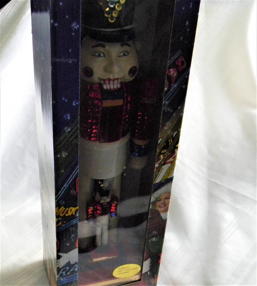 h749 Vintage Beautiful Radio City Music Hall 75th Anniversary Nutcracker in Box
