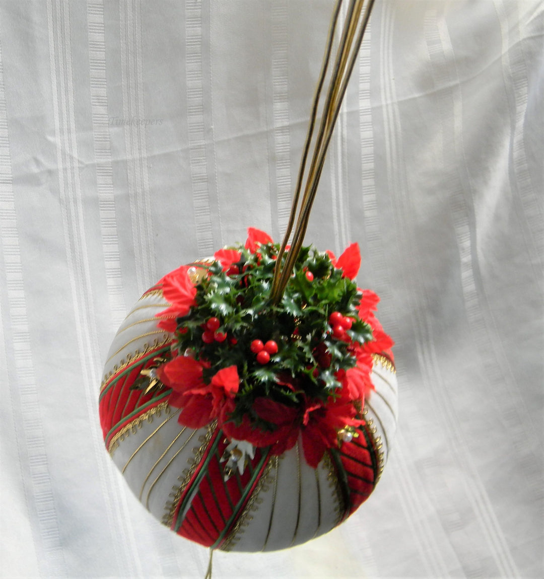 h752 Beautiful Used Large Hanging Christmas Decorated Ball