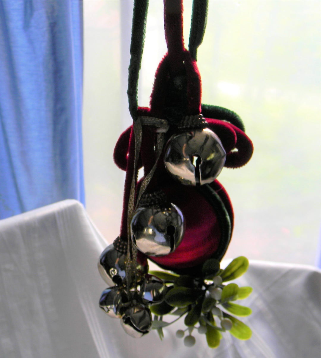 h753 Beautiful Used Hanging Christmas Decorated Ball with Jingle Bells