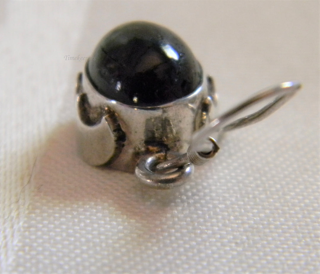 h783 Stunning Sterling Silver Dangle Earrings with Dark Green Stones