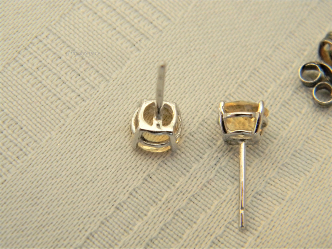 j628 Stunning Sterling Silver Post Pierced Earrings with Light Amber Stones