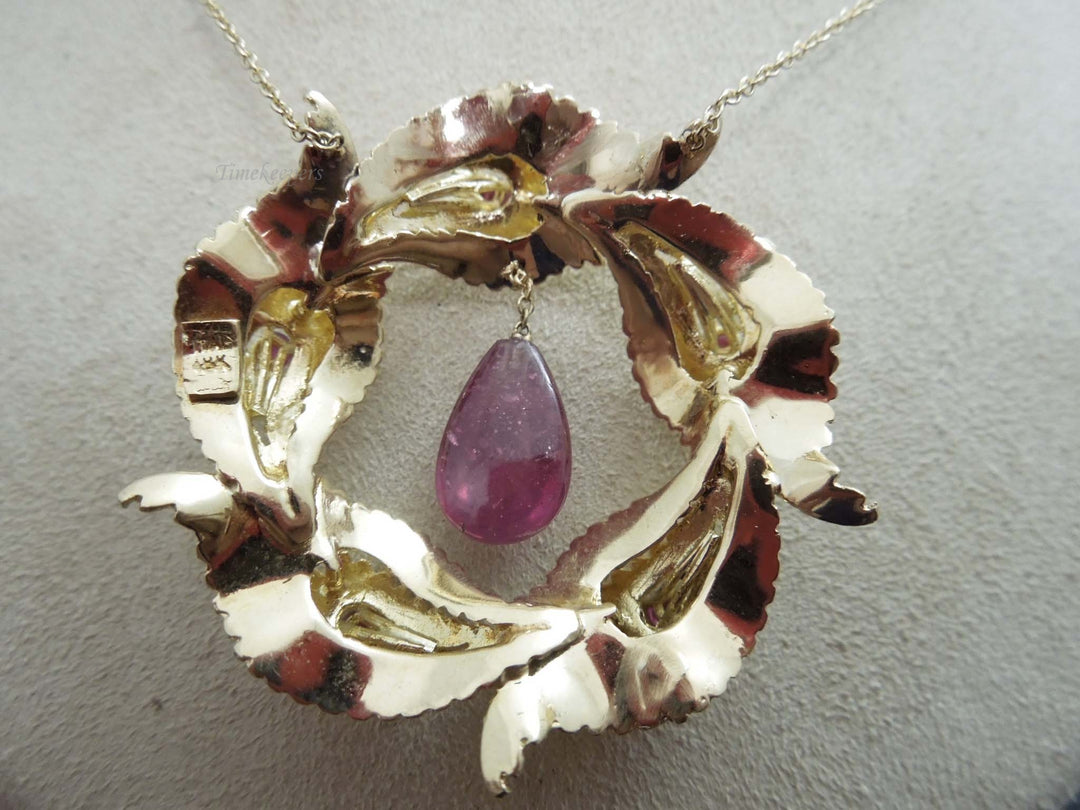 b919 Beautiful 18kt Yellow Gold Leaf Wreath with Rubies and Attached Necklace