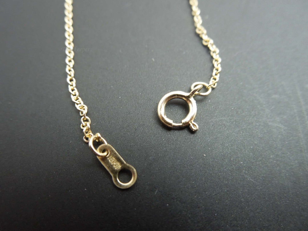 b919 Beautiful 18kt Yellow Gold Leaf Wreath with Rubies and Attached Necklace