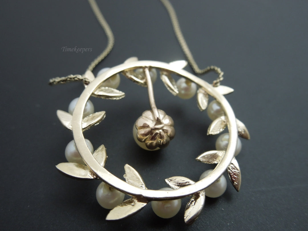 a736 Beautiful Pearl Circle Gold Leaf Pendant with Attached 14k Yellow Gold Necklace