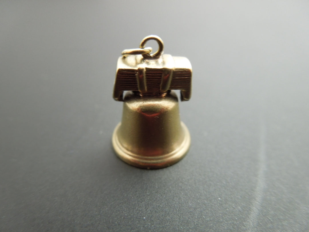 b931 Adorable 14kt Yellow Gold Moveable Bell Charm or Pendant