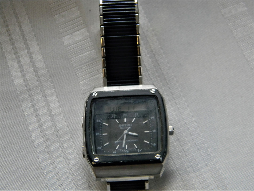 j641 Retro 1981 James Bond Seiko Alarm Chronograph Quartz Men's Watch with Flex Band