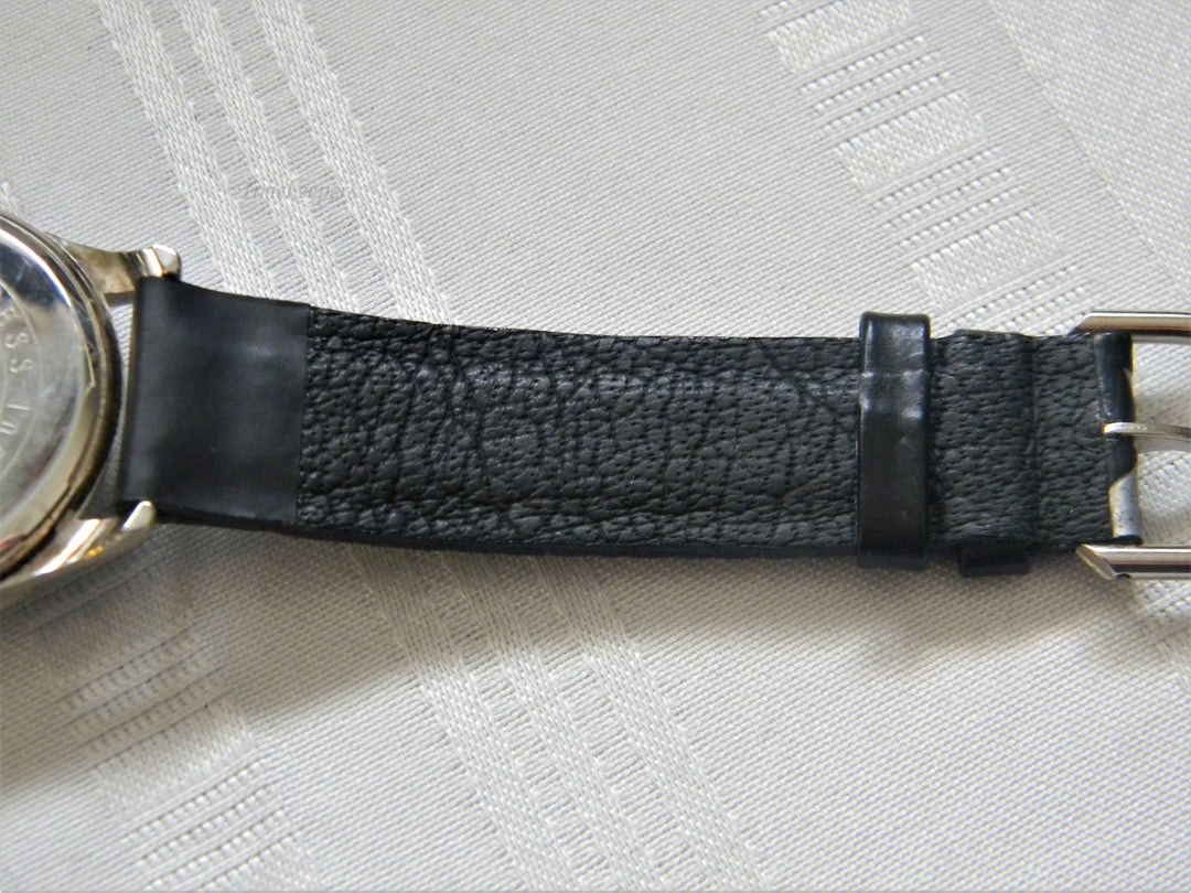 j644 Nice Guess Quartz Wrist Watch with Original Band