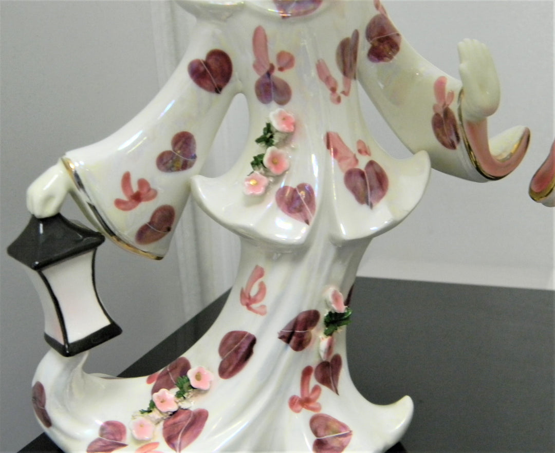 h837 Vintage Set of 2 Japanese Dancing Figurines Male and Female with Lanterns