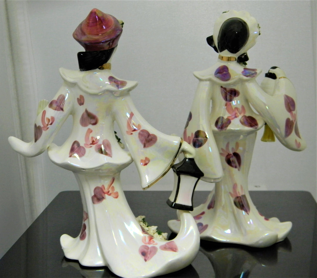 h837 Vintage Set of 2 Japanese Dancing Figurines Male and Female with Lanterns