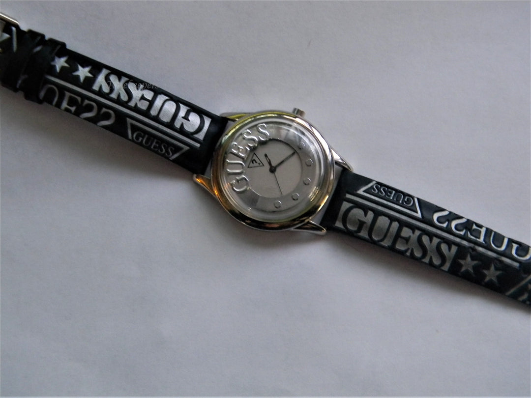 j644 Nice Guess Quartz Wrist Watch with Original Band