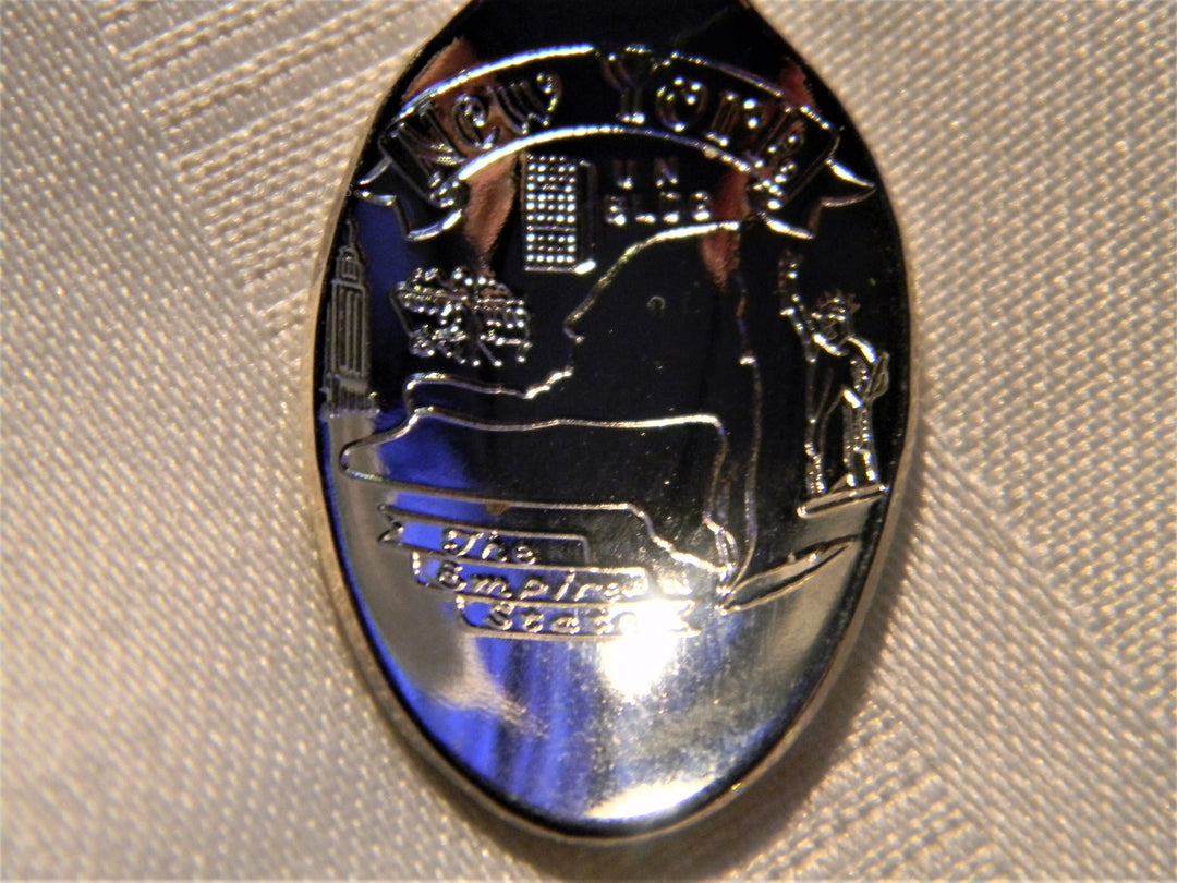 j653 Nice Vintage Preowned Souvenir Spoon from New York