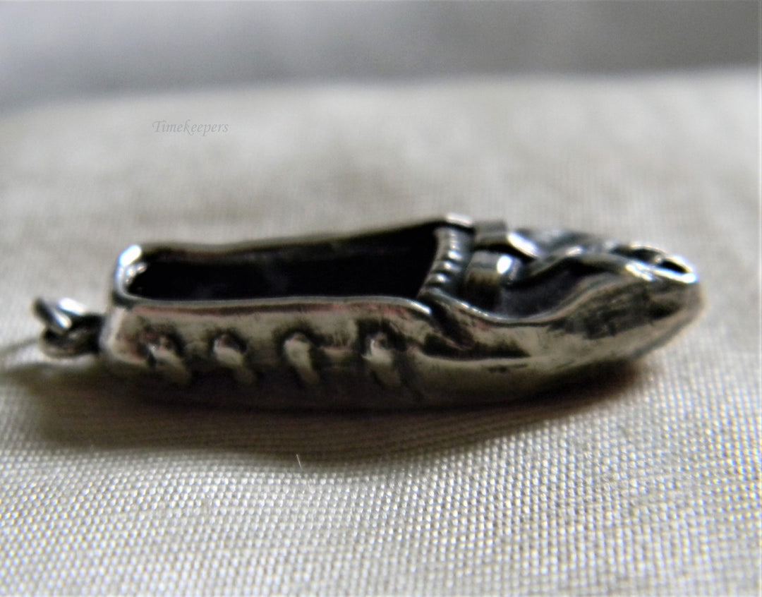 h857 Nice Vintage Sterling Silver Moccasin Shoe charm or Pendant