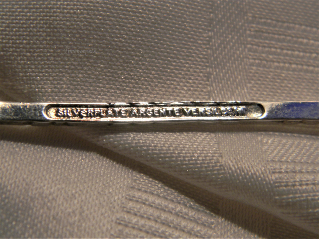 j660 Nice Preowned Silver Plate Collector Spoon from English Lakes