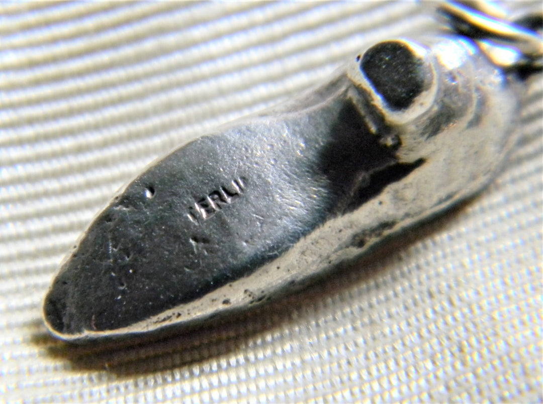 h868 Cute Vintage Sterling Silver High Heeled Pump Shoe Charm or Pendant in 3D